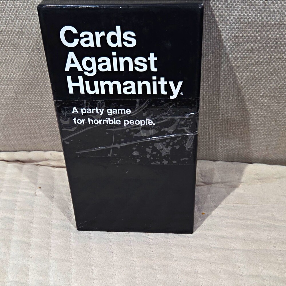 Cards Against HumanityBase Starter Set Complete/Rules BookletExcellent Condition